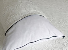 Load image into Gallery viewer, Aslan Adjustable Pillow
